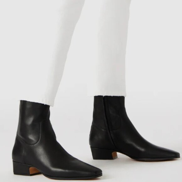 Steve Madden 'Dusty' Leather Booties | Size 7 | Chic & Lightweight | Like New - Picture 1 of 15